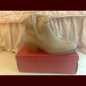 BRAND NEW Merona Sawyer Booties